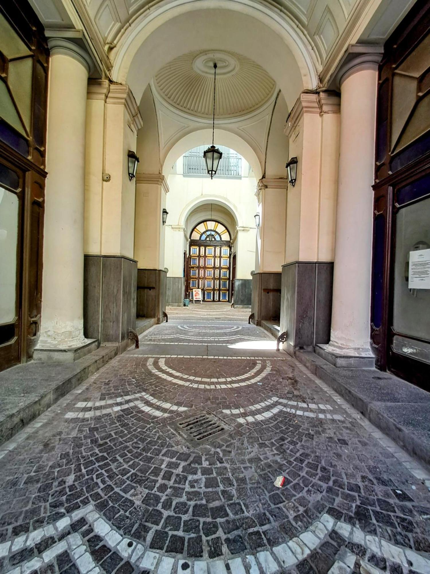 Hotel Domus Sirena à Naples Extérieur photo