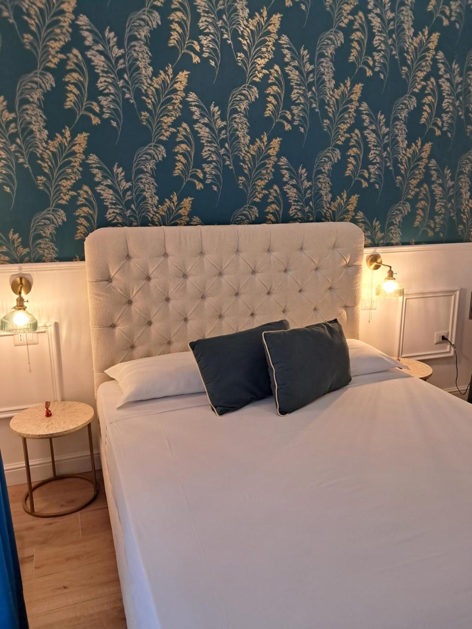 Hotel Domus Sirena à Naples Extérieur photo